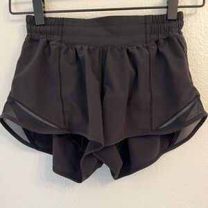 Lululemon Hotty Hot Low Rise Shorts 2.5” size 4